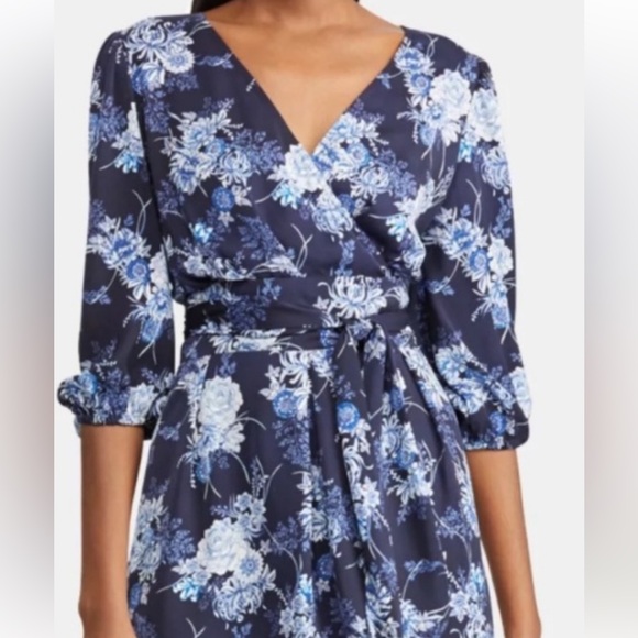 Navy Floral Wrap dress - Picture 5 of 8